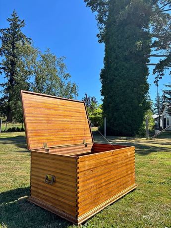 Vintage Solid Wood Blanket Chest / Storage Trunk