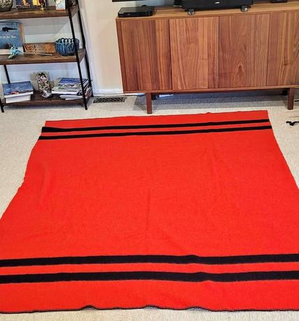 Very Rare Red and Black Baron Wool of Utah Blanket 72x90/Milwaukie ❤️