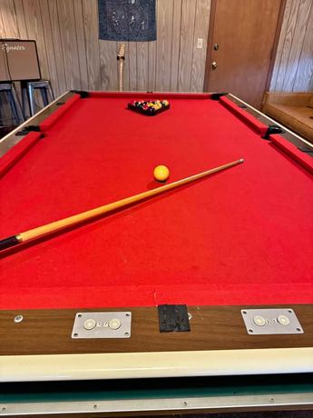 Pool table